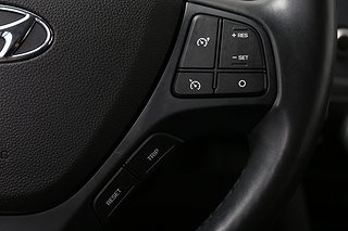 Halvkombi Hyundai i10 11 av 15