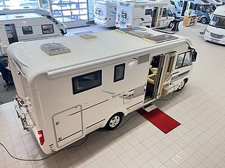 Husbil-integrerad Adria SONIC 700 SC 6 av 27