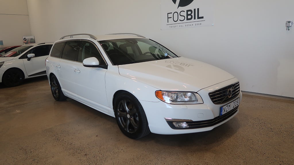 Volvo V70 *RÄNTEKAMPANJ 3.45%* D2 Summum Drag-Värmare-Nyservad