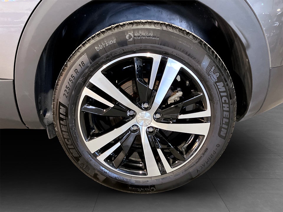 Bild på Peugeot 3008 GT 1.2 PT 130hk Aut B-KAMERA CARPLAY