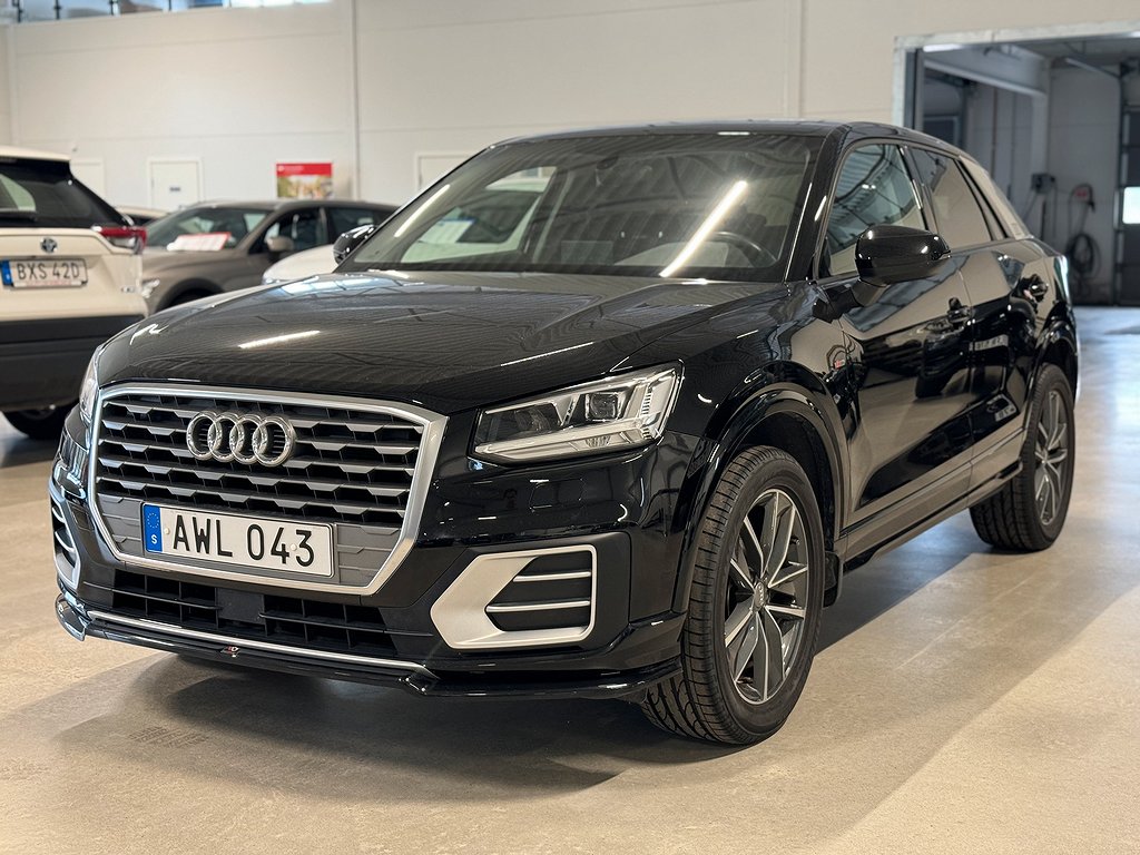 Audi Q2 BENSIN DRAGKROK 770 KR  LÅGSKATT NYSERVAD NYBESIKTAD