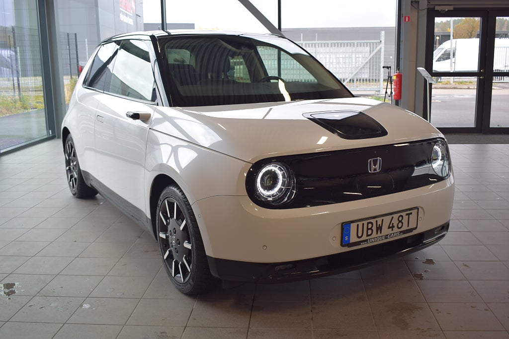 Honda E 35.5 kWh Advance 17" Pano Navi 360-kamera CarPlay