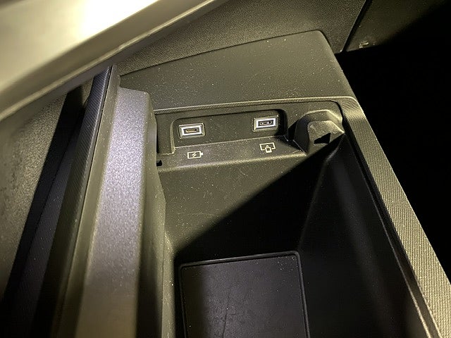 Bild på Peugeot 5008 GT HYBRID 136hk AUT - 7-SITS, ALCANTARA