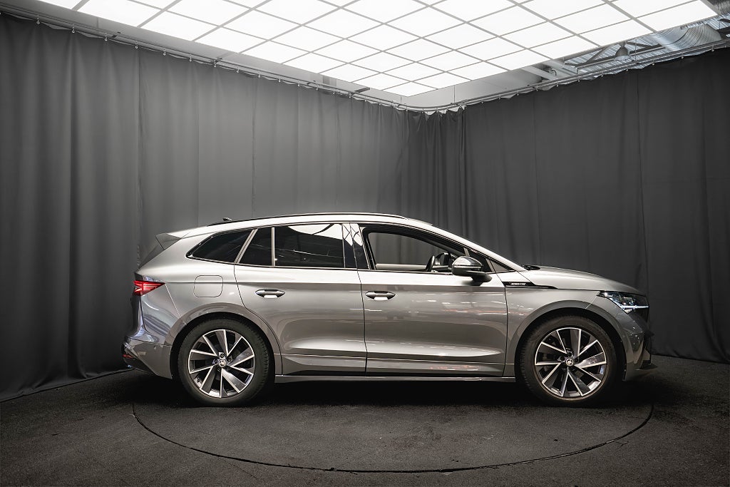 Skoda Enyaq iV 80x SPORTLINE PANORAMA DRAG KAMERA 1-ÄGARE MOMS 265hk