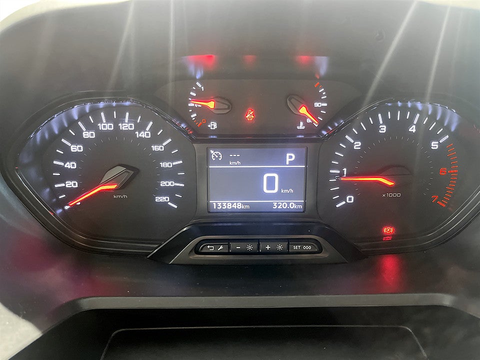Bild på Peugeot Partner PRO 1.5 BHDi 130hk Aut L1 DRAG 