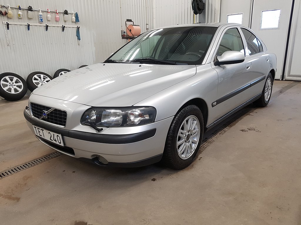 For sale - Volvo S60 2.4 Manual, 170hp, 2002 for sale at Axels Bil AB