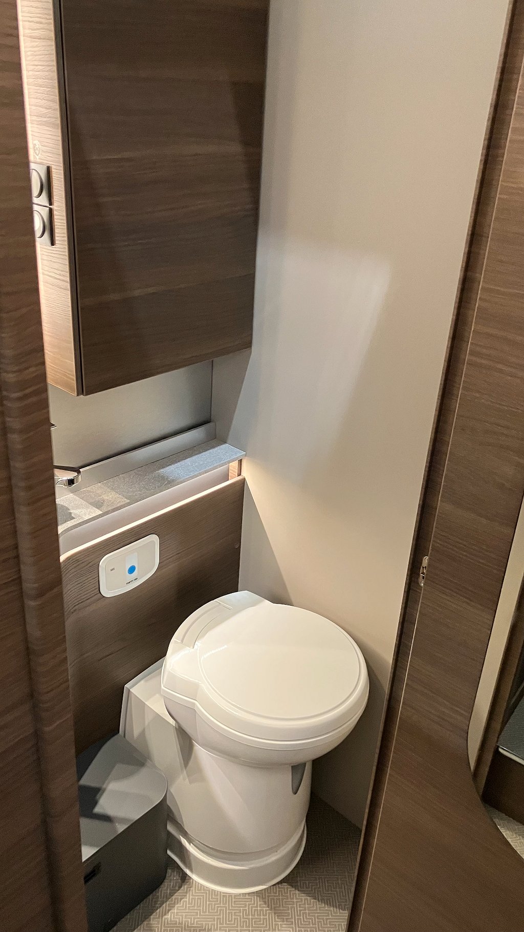 Adria Super Sonic 780 DL Face to face / Mercedes / Alde /AUT - Adria