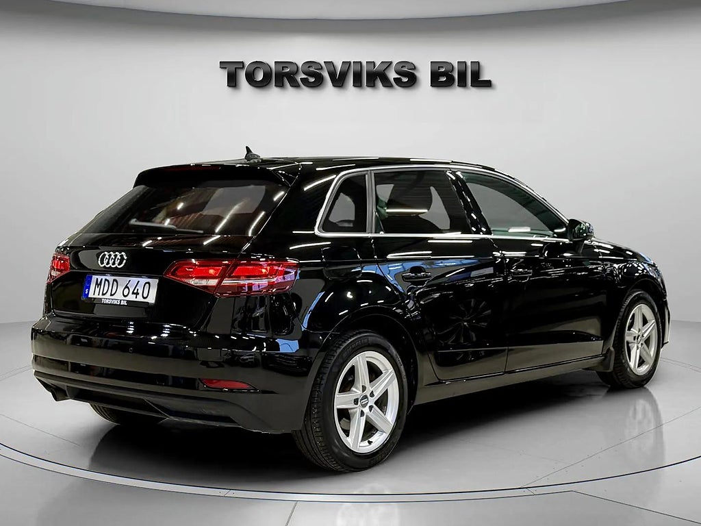 Audi A3 Sportback 1.0 TFSI S Tronic Comfort 1 Ägare - miniatyr 5