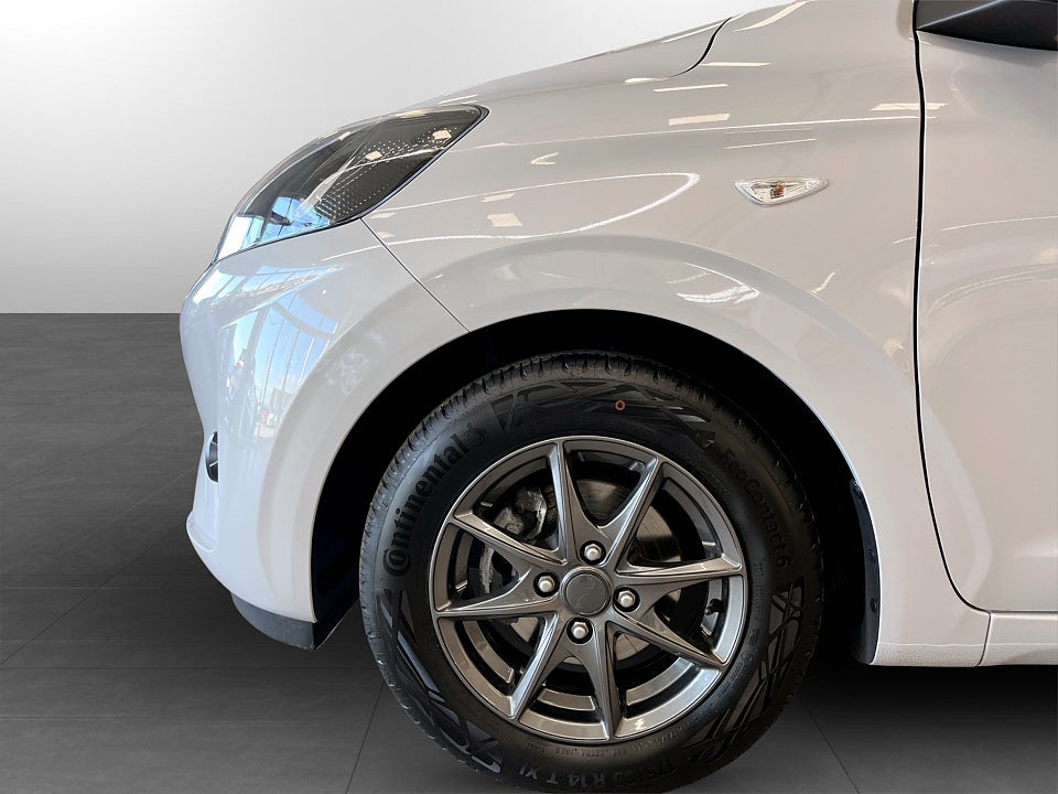 Bild på Hyundai i10 Essential 1.0 MPi 67hk AMT Aut B-KAMERA RATTVÄRME