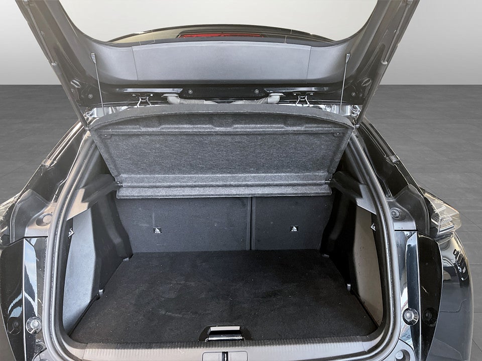 Bild på Peugeot 2008 GT Hybrid 145hk Aut ELSTOL B-KAMERA CARPLAY