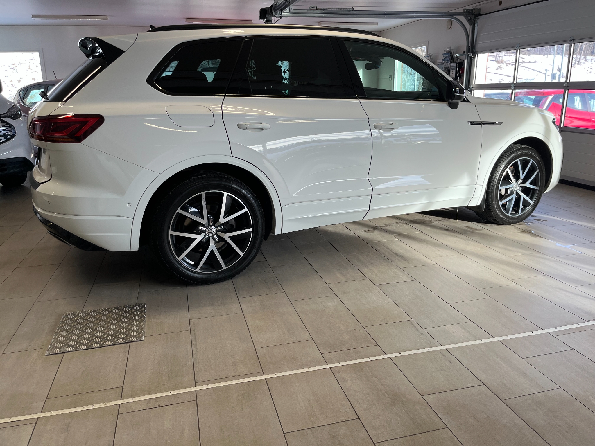Volkswagen Touareg 2019, bild 3/39