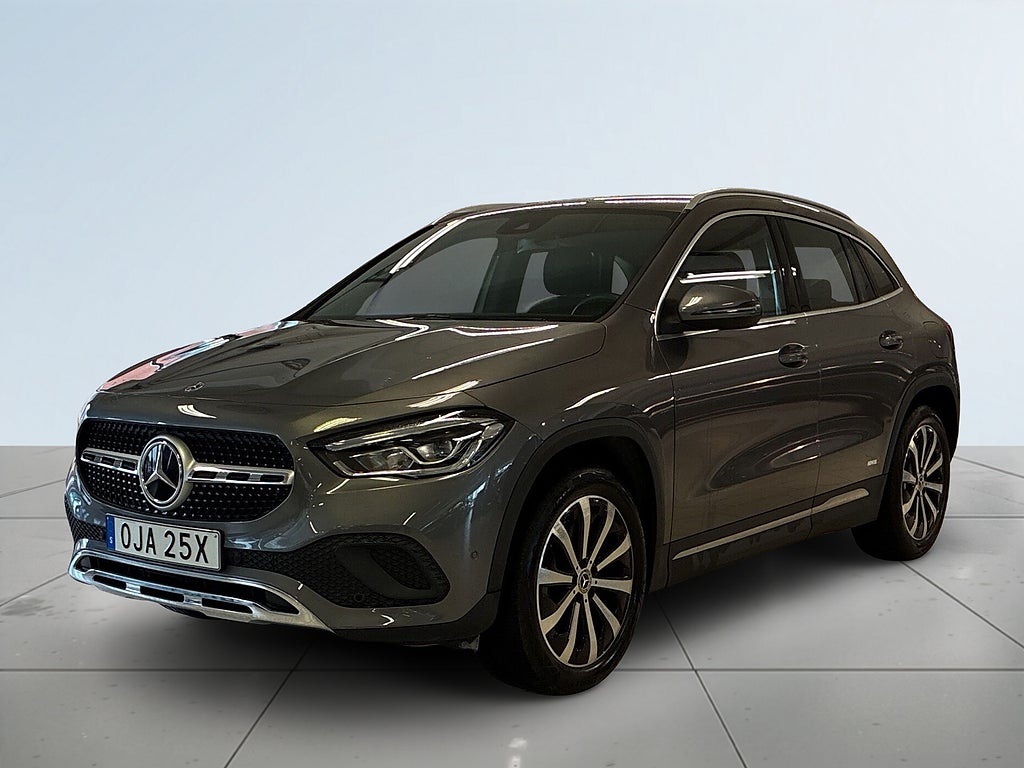 Mercedes-Benz GLA 200 d Progressive Line Aut Mvärm Bkamera Widescreen S&V