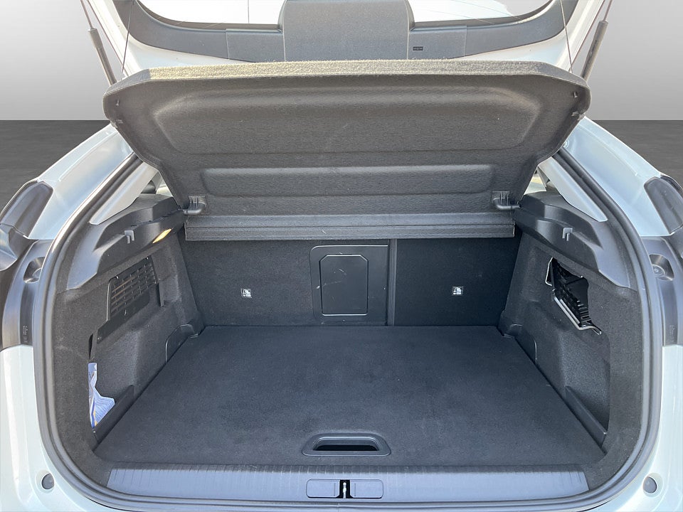 Bild på Citroën e-C4 Shine 50kWh 136hk Aut B-KAMERA CARPLAY