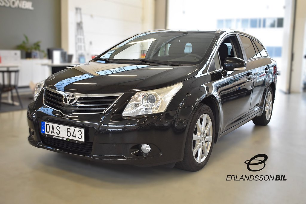 Toyota Avensis Kombi 2.0 Multidrive S Executive NYSERVAD 