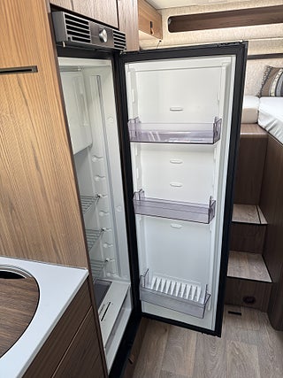 Husbil-halvintegrerad Hymer ML-T 580 Mercedes 4x4 190HK Automat! Endast 750 mil! 10 av 21