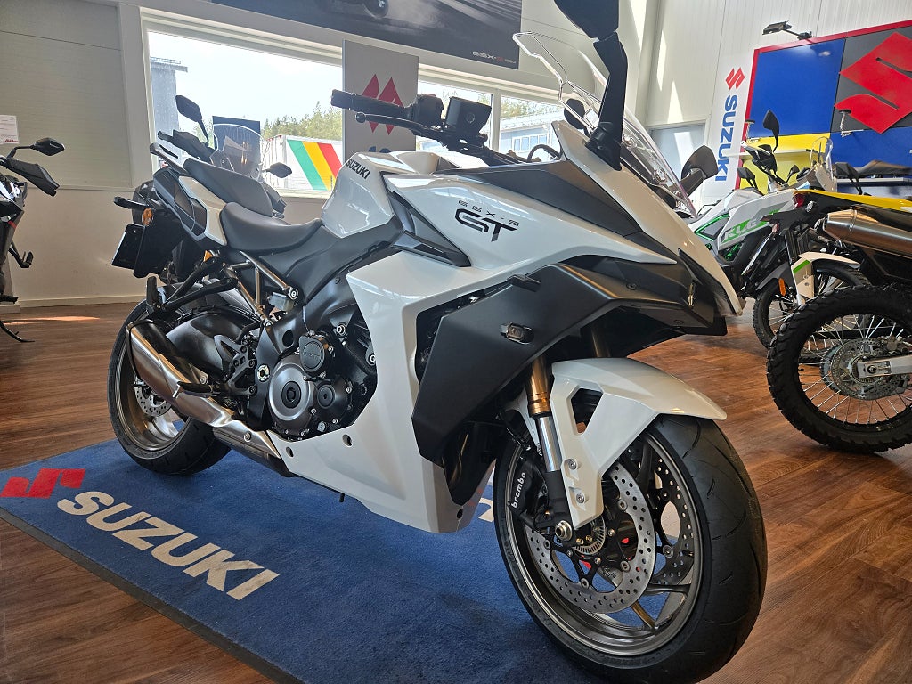 Suzuki GSX-S1000 GT *NU I BUTIK* 