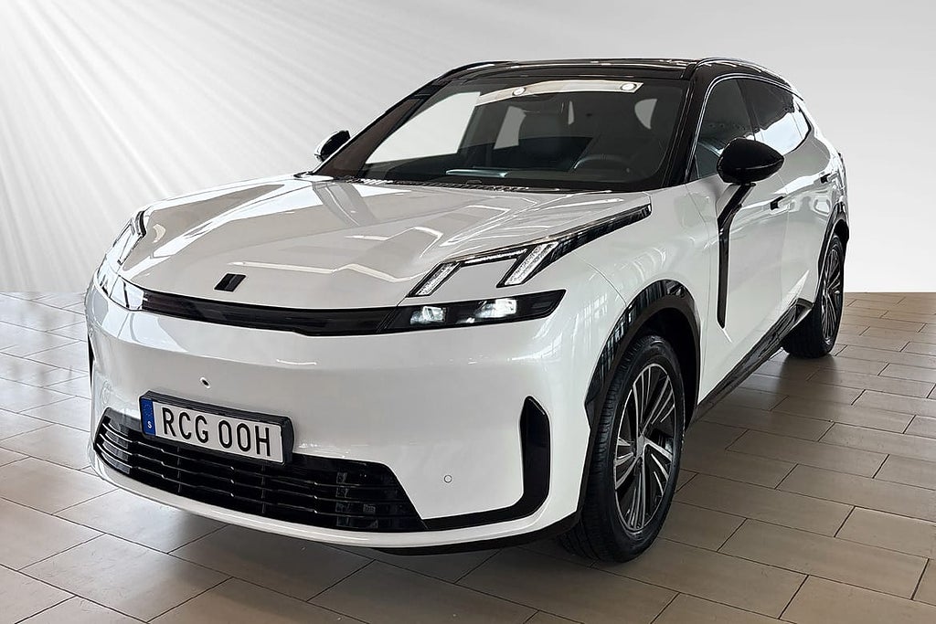 Lynk & Co 08 Core PHEV Läder Pano 360Kamera