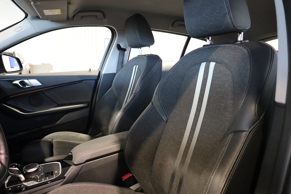 BMW 118I Sportline AUT Navi CarPlay PDC Rattvärme 2022