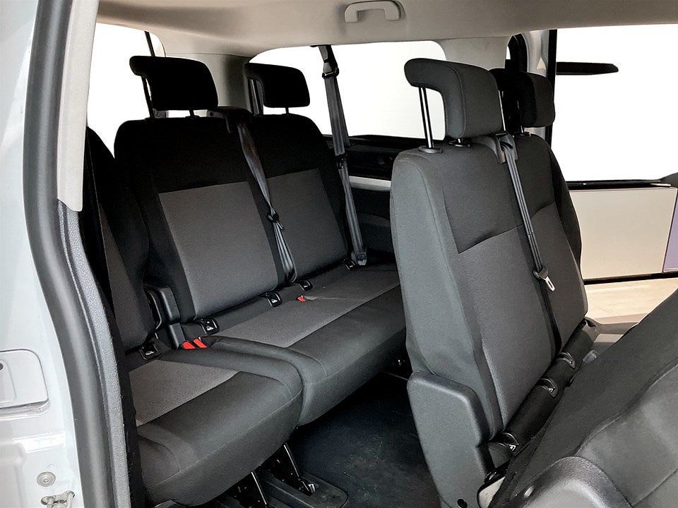 Bild på Citroën ë-Spacetourer Feel 75kWh 136hk L3 - 9-SITS, B-KAMERA