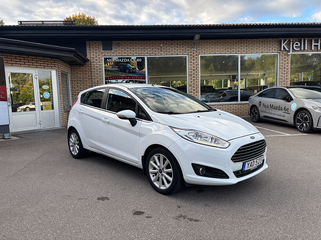 Ford Fiesta 1.0 EcoBoost Titanium  (100hk) Automat I Drag MV & Gren