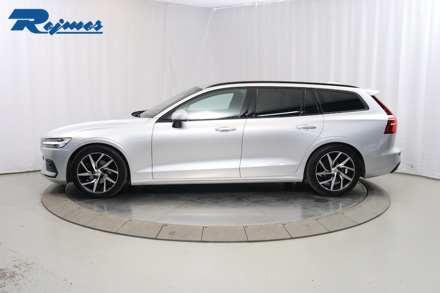 Volvo V60 D4 AWD Momentum SE II 2020, bild 2/56