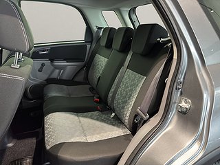 Halvkombi Suzuki SX4 10 av 14