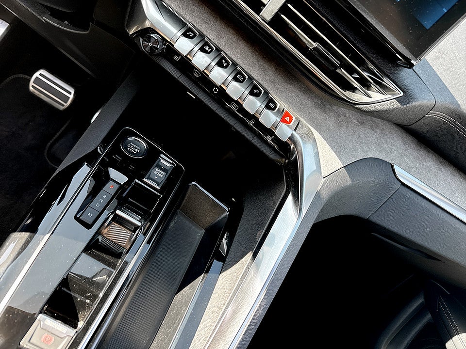 Bild på Peugeot 5008 GT 1.2 PT 130hk Aut 7-SITS B-KAMERA CARPLAY
