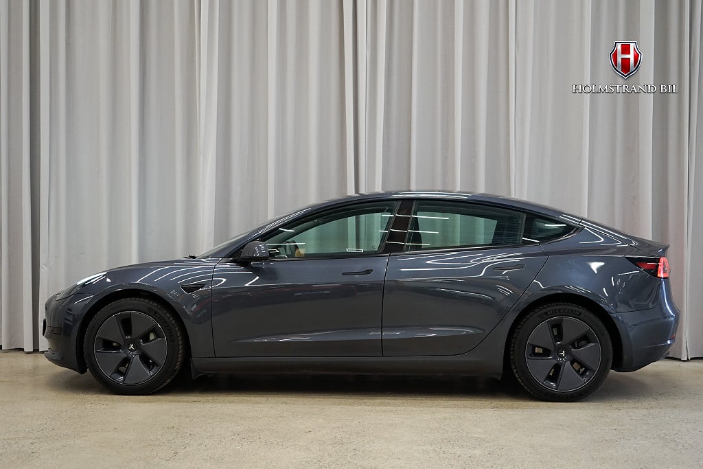 Tesla Model 3 Standard Range Värmepump Rattvärme Pano Kamera MOMS