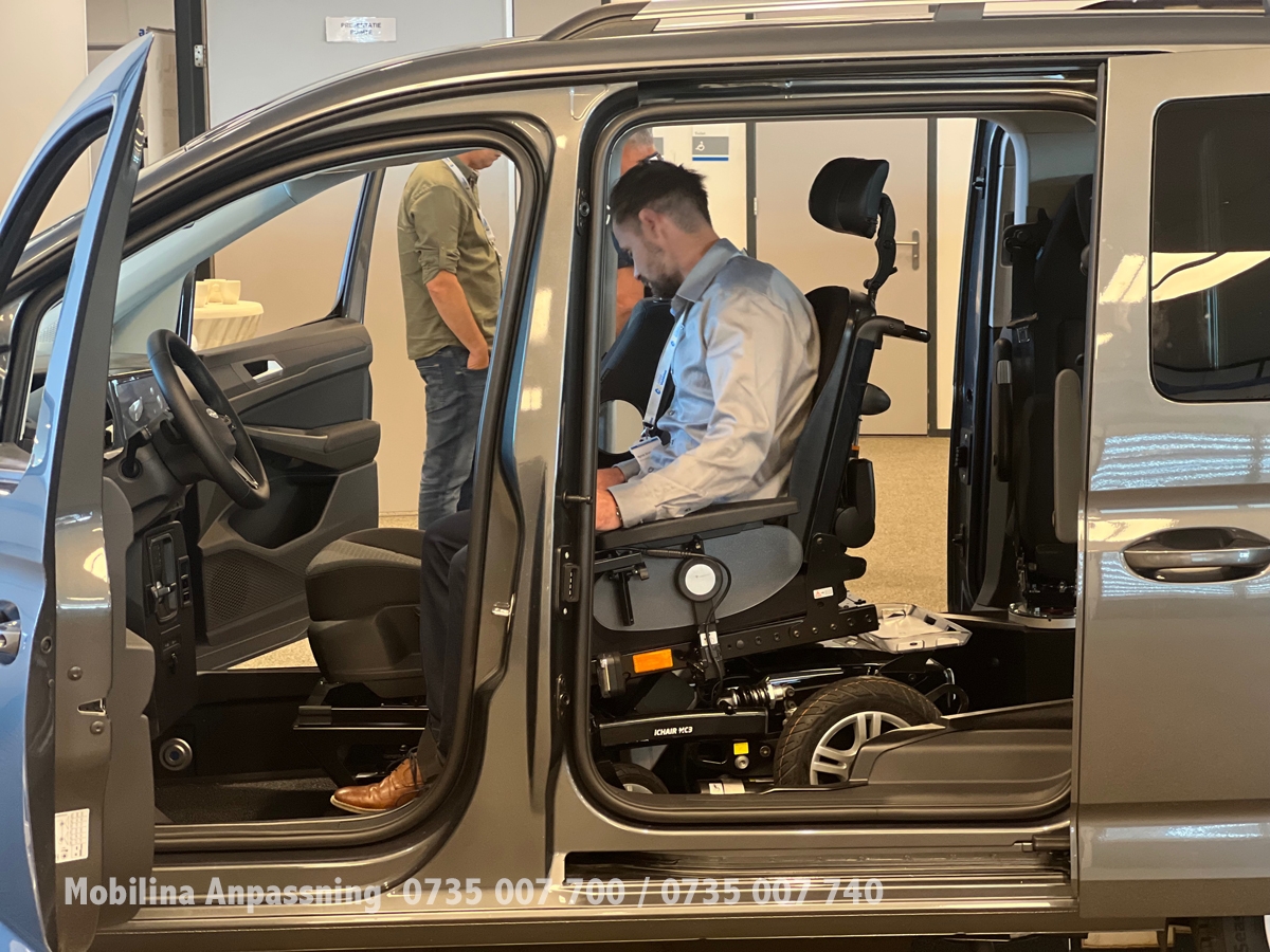 Ford Tourneo Handikappanpassad Golvsänkt 2026, bild 2/78