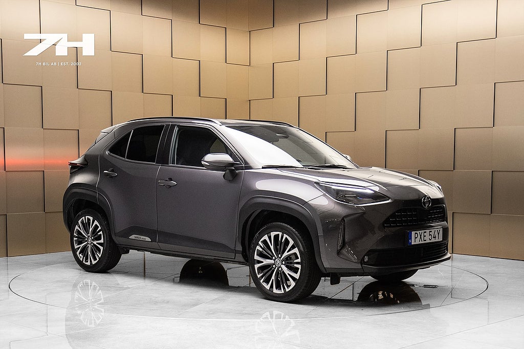 Toyota Yaris Cross Hybrid 130 AWD-i e-CVT Style / Kamera / Moms