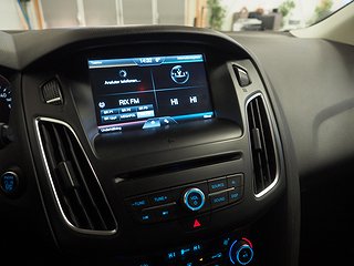 Halvkombi Ford Focus 16 av 19
