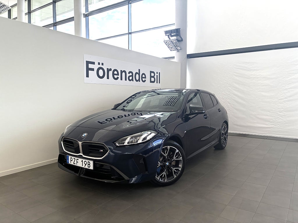 BMW M135i xDrive 24 MÅN PRIVATLEASING - fr. 3.997 kr/mån 