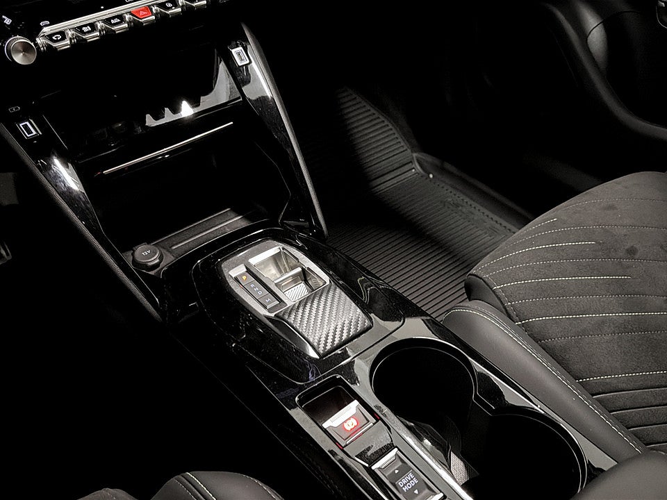Bild på Peugeot 2008 GT 1.2 PT 130hk Aut B-KAMERA CARPLAY