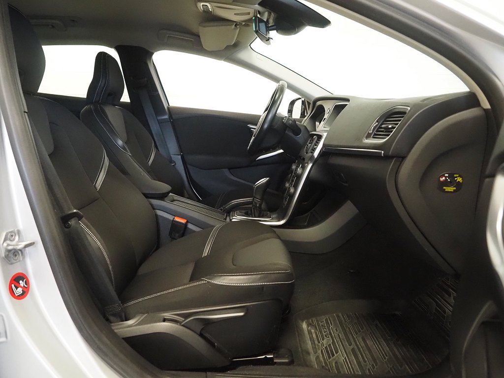Volvo V40 D2 Momentum Dragkrok Kamrem bytt 2014
