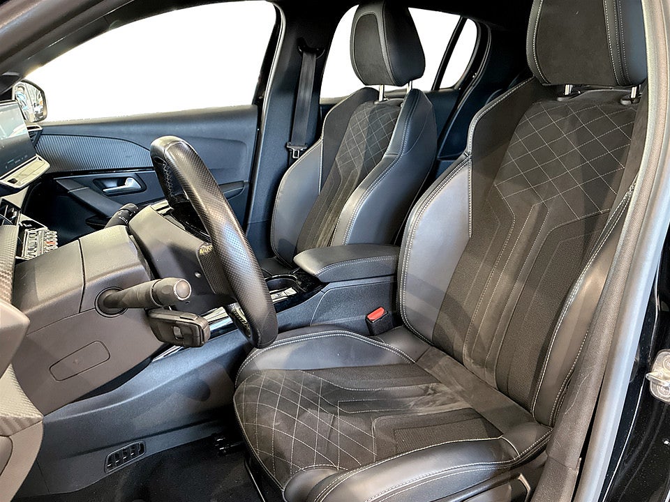 Bild på Peugeot e-208 GT 50 kWh 136hk Aut B-KAMERA CARPLAY