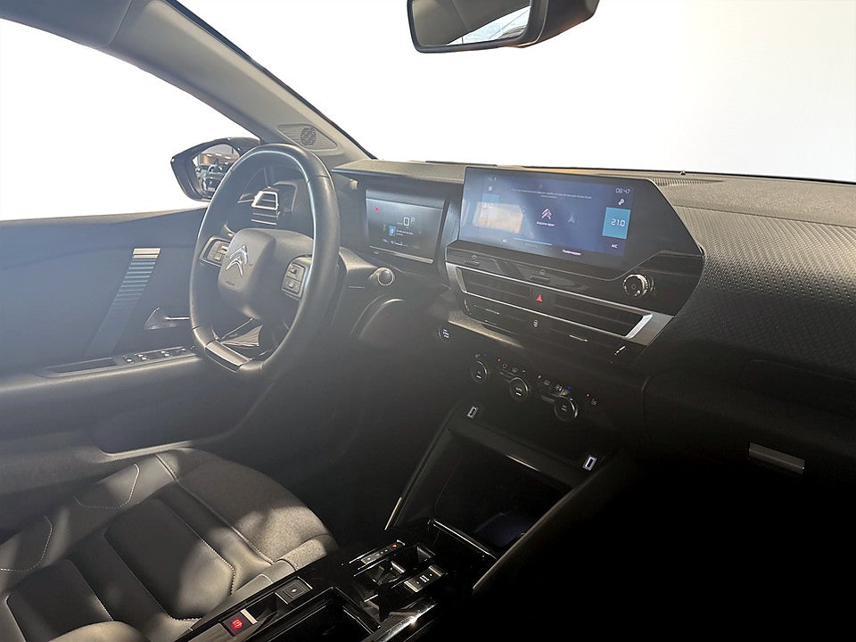 Bild på Citroen E-C4 Shine 50kWh 136hk Aut B-KAMERA CARPLAY