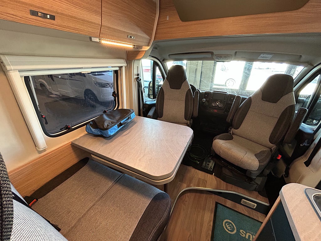 Knaus Boxlife R19 / Backkamera / Höj & Sänkbarsäng /Litium / Solcell  - Knaus