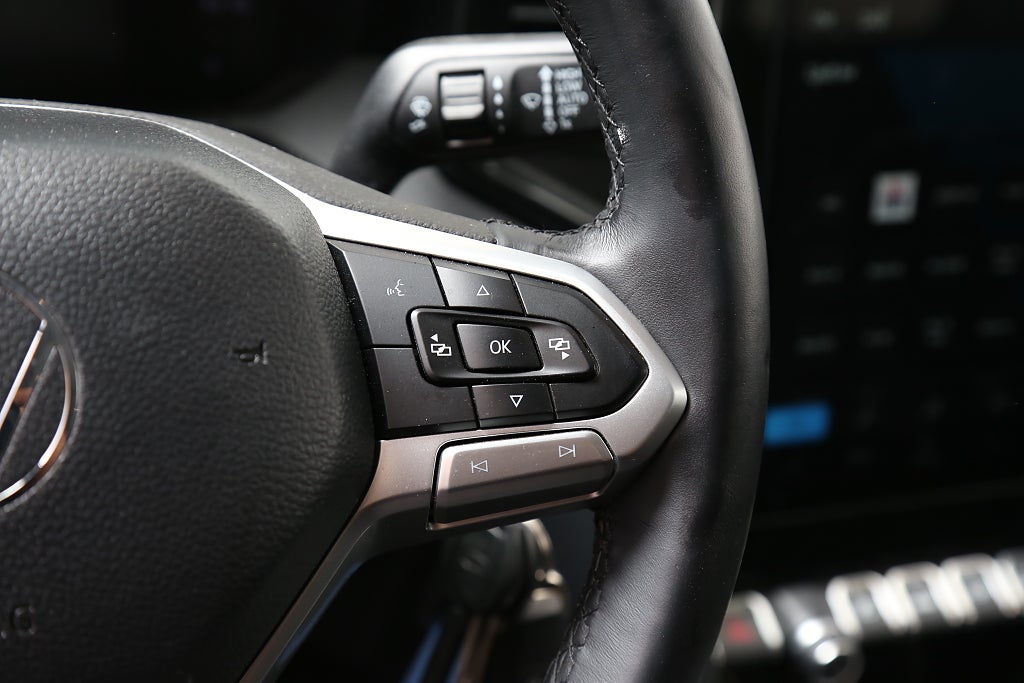 Volkswagen Amarok 2,0 TDI 4Motion Life DSG Flak Kåpa P-värme Drag Leasbar 2025