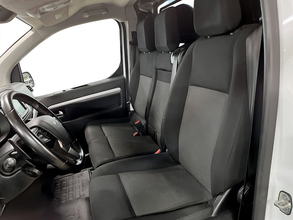 Bild på Peugeot Expert PRO+ 2.0 BHDi 180hk Aut L3 KAMPANJRÄNTA 3,99%