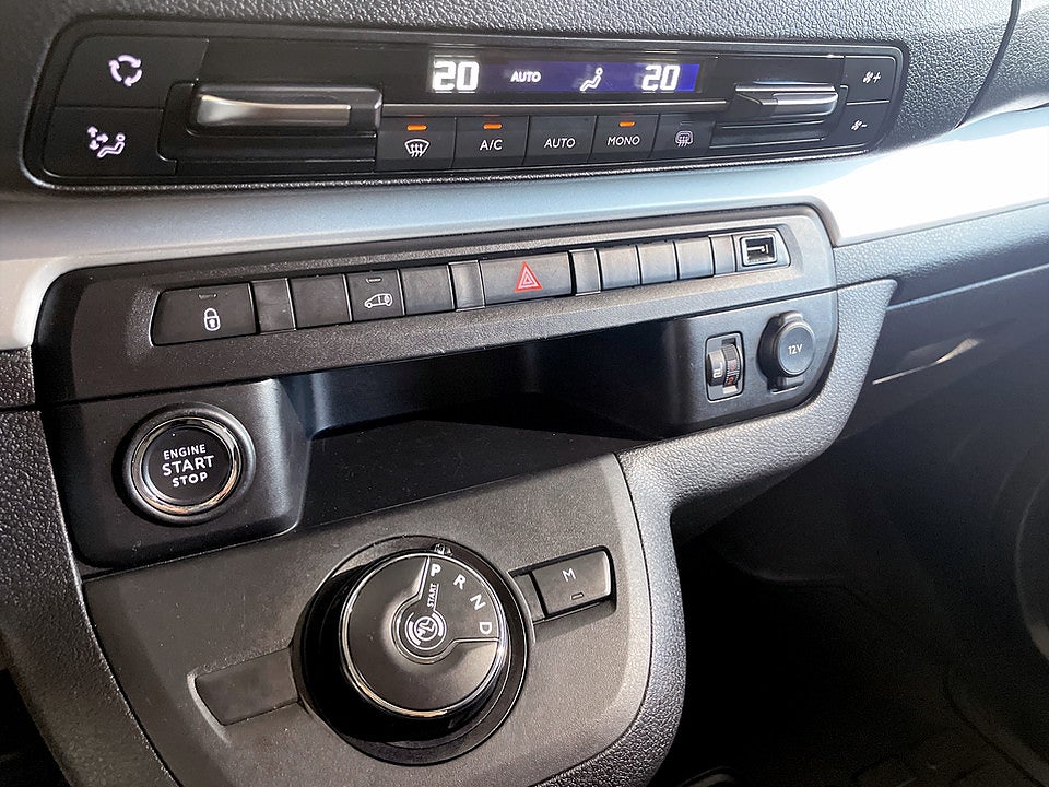 Bild på Peugeot Expert PRO+ 2.0 BHDi 145hk Aut L3 B-KAMERA DRAG