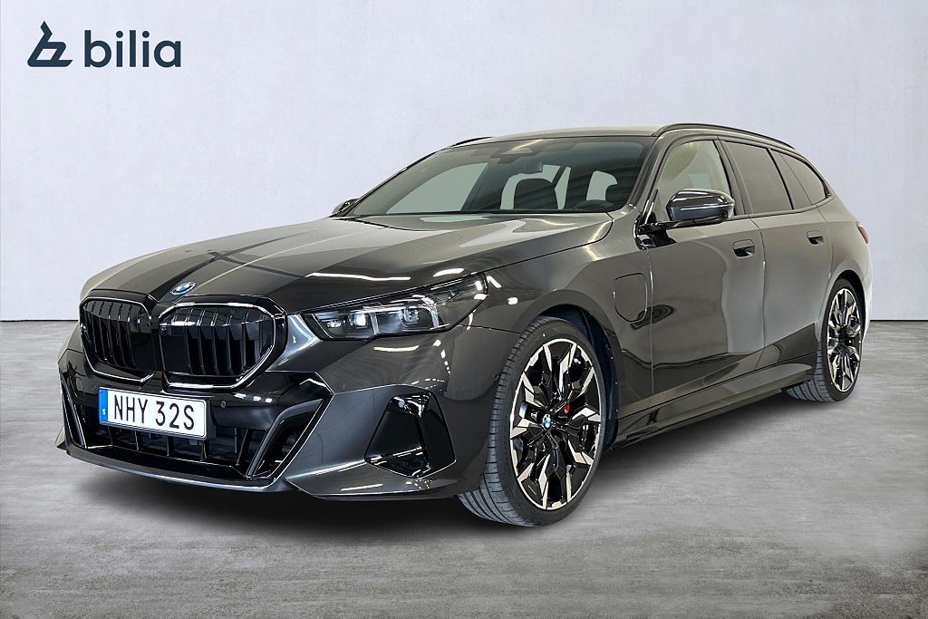 BMW 530e xDrive Touring/M Sport Pro/B&W/Pano/Drag/21"/DEMO