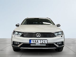 Volkswagen Passat Alltrack 2.0 TDI 4M DSG Drag/Kamera/Dvärm/LEDramp/Skinn/S&V-Däck – bild 2