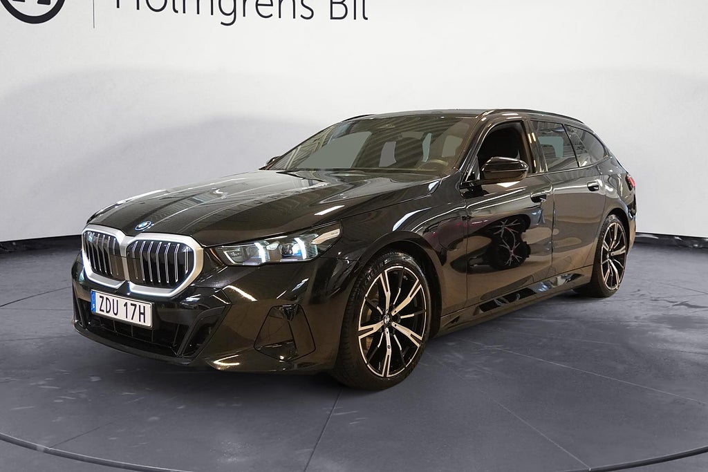 BMW 530e xDrive Touring 1,99% M-Sport B W Inno HUD DAP Kamera 20 Drag |