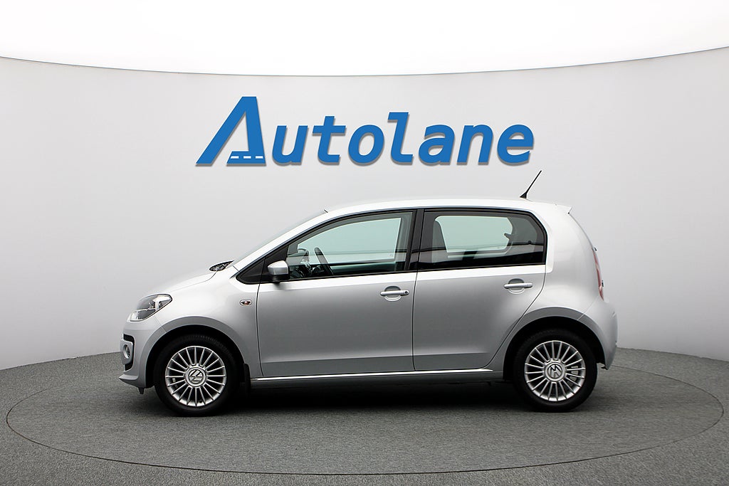 Volkswagen UP! 1.0 MPI high up! Navi, PDC 75hk