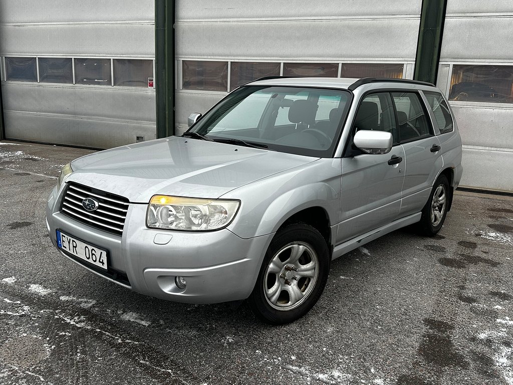 Subaru Forester 2.0 4WD Dragkrok Motorvärmare Ny servad 