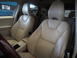 SUV Volvo XC60 14 av 21