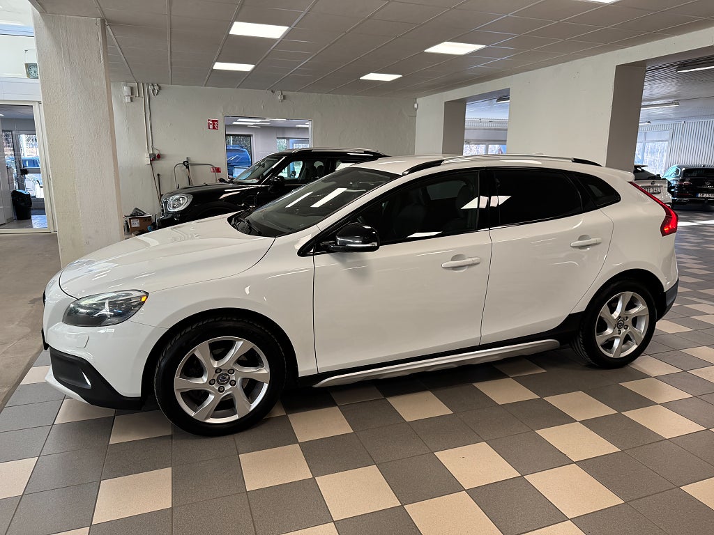 Volvo V40 Cross Country V40 Cross Country V40 Cross Count...