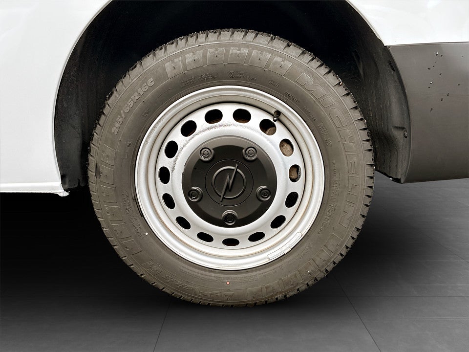 Bild på Opel Vivaro Business 2.0 BHDi 145hk Aut L3 B-KAMERA WEBASTO DRAG