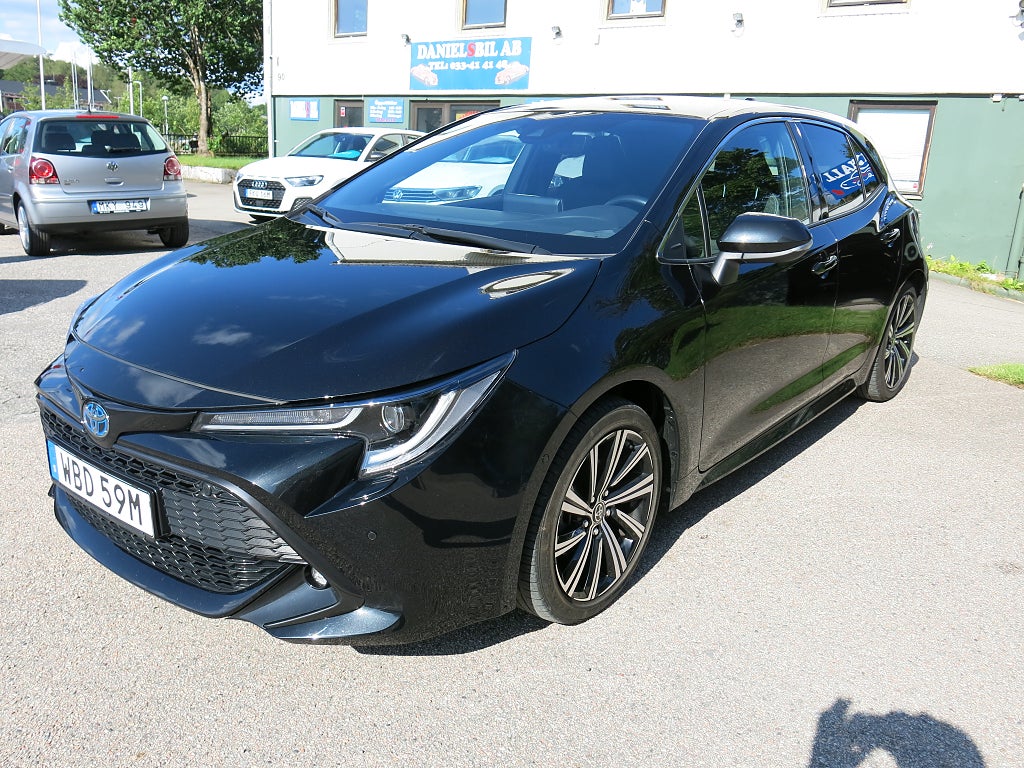Toyota Corolla 1,8 Hybrid e-CVT Style Navi/Backkamera/Drag/