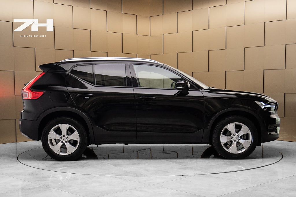 Volvo XC40 T2 / Harman Kardon / Värmare / Farthållare / Sensorer